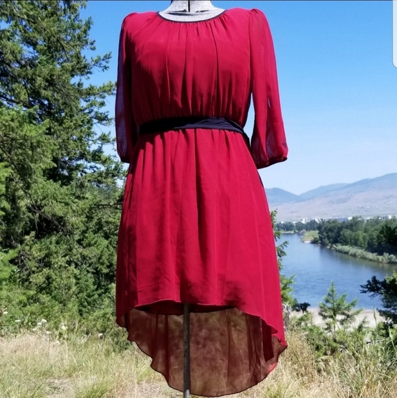 Dresses & Skirts - 🌠Host Pick🌠 Maroon High Low Dress